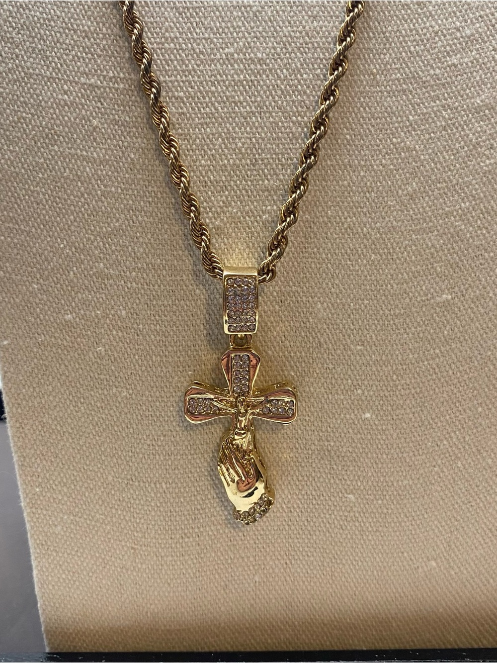 Akademiks Gold Cross Pendant Rope Chain Necklace - Picture 3 of 8
